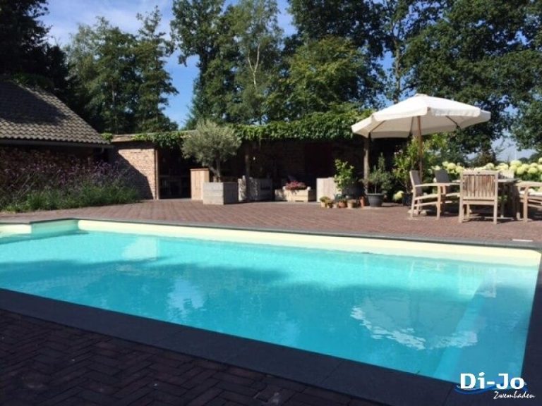 Woonboerderij met zwembad